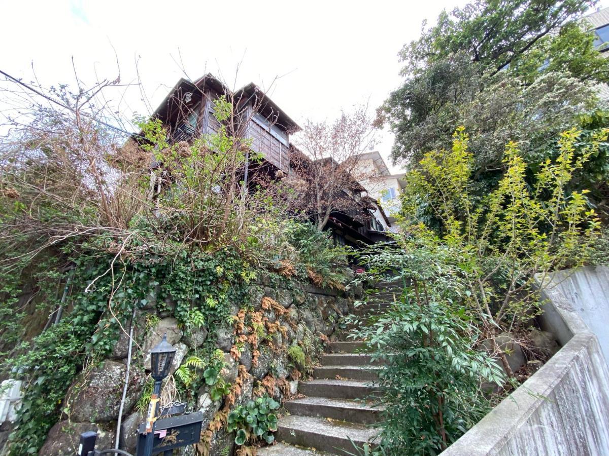 Atami Ikyuan 熱海一休庵 Hotel Exterior photo
