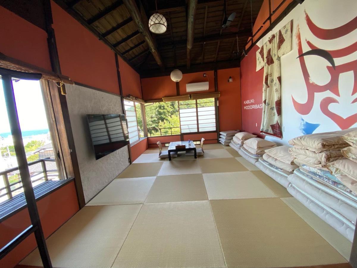 Atami Ikyuan 熱海一休庵 Hotel Exterior photo