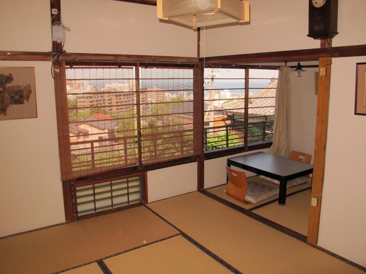 Atami Ikyuan 熱海一休庵 Hotel Exterior photo